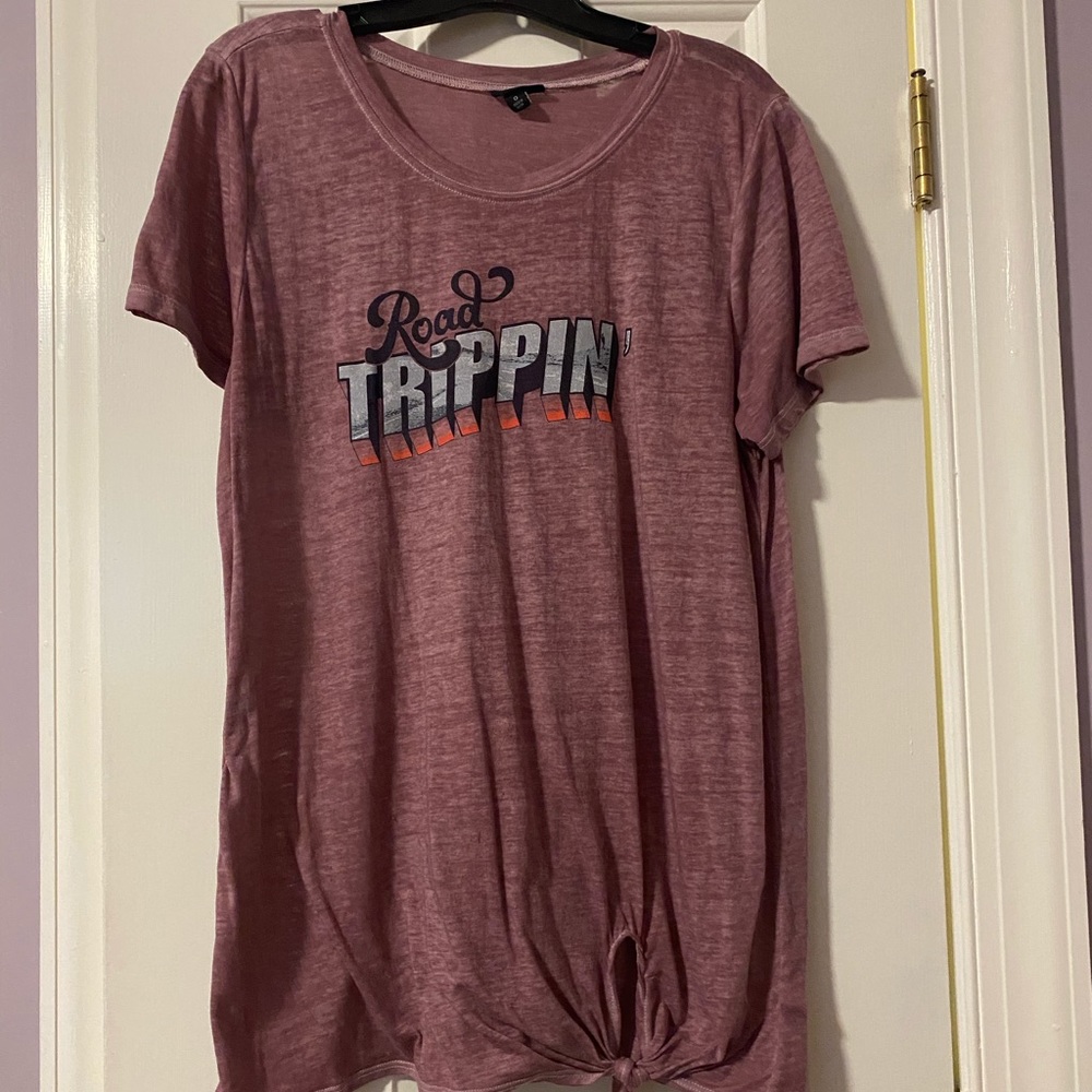Torrid “Road Trippin” front-knot tee